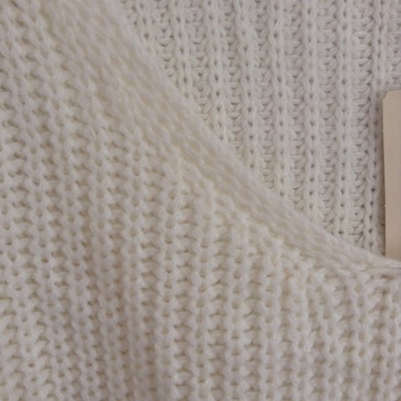 Forever 21 knit sweater - Picture 5 of 5